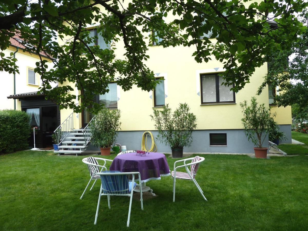 Ferienwohnung Weinbergblick Rohrendorf bei Krems ภายนอก รูปภาพ